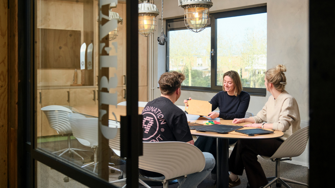 Content Marketeer (Design & Copy) 